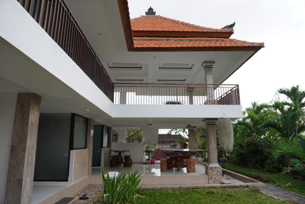 Umah Dayuh Hotel Ungasan  Exterior photo