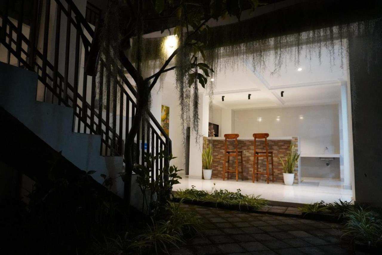 Umah Dayuh Hotel Ungasan  Exterior photo